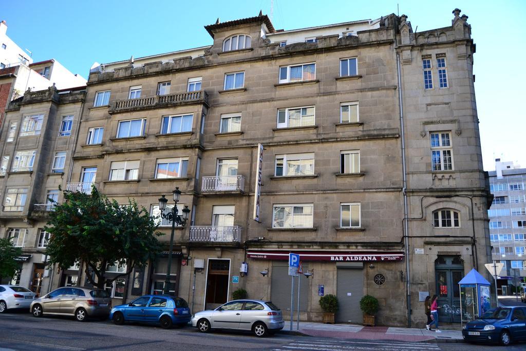 Pensión Residencia Buenos Aires Vigo Exterior foto